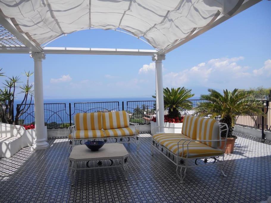 La Casa Di Giorgina Apartment Соренто Екстериор снимка