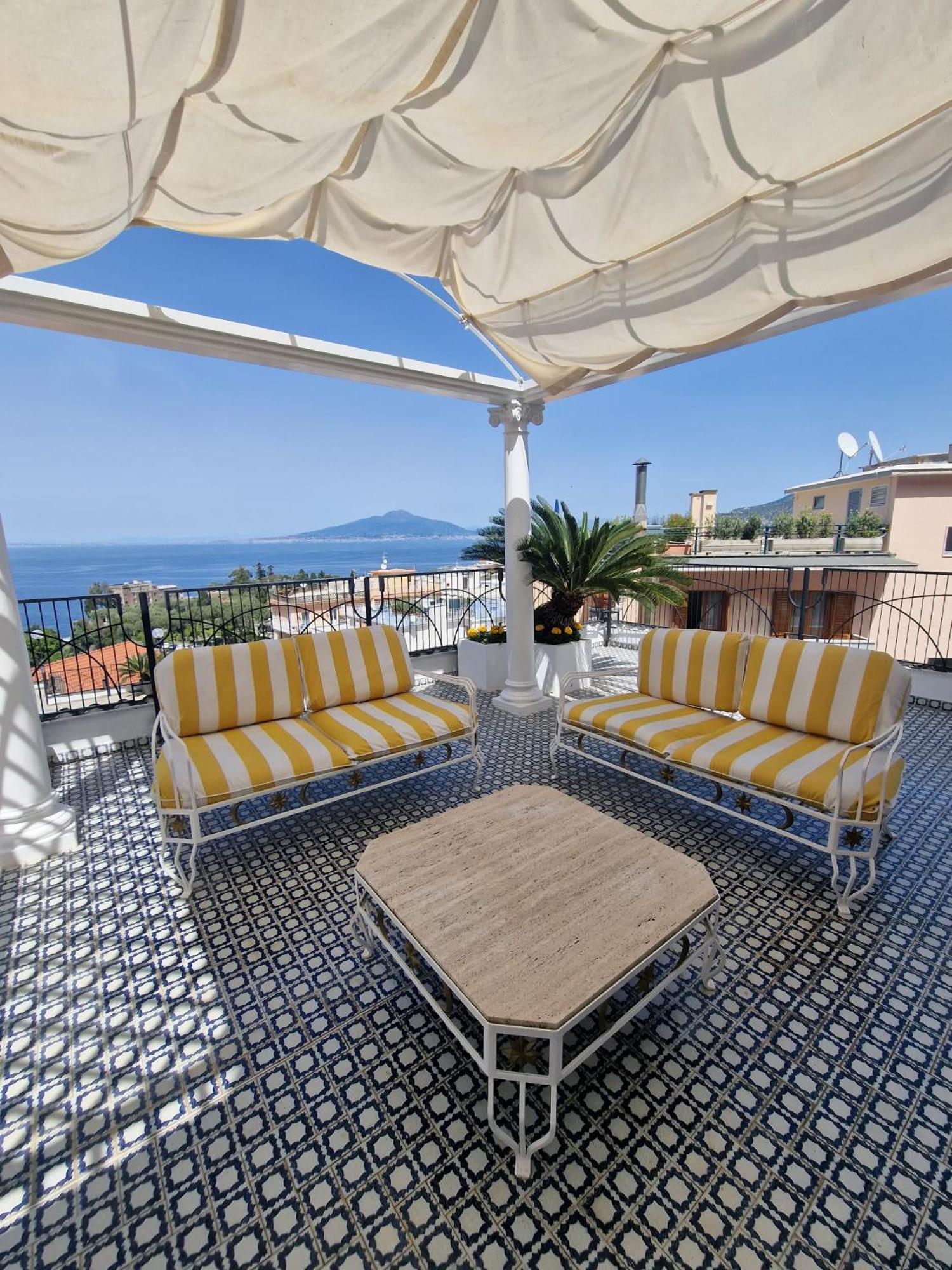 La Casa Di Giorgina Apartment Соренто Екстериор снимка